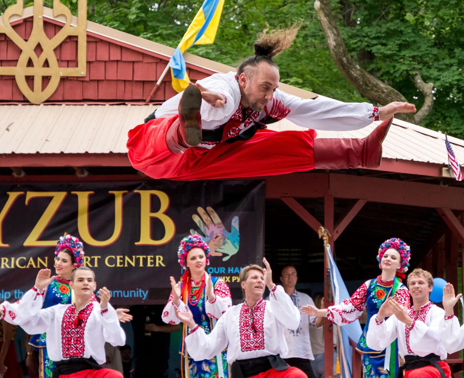 Ukrainian Hopak: The World's most exciting Folk Dance! 
